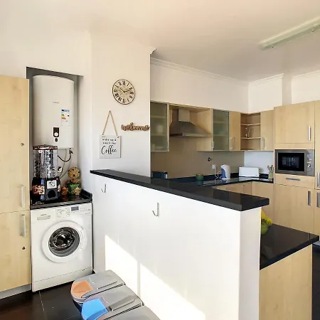 Time House By Lovelystay Apartamento