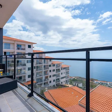 Time House By Lovelystay Canico (Madeira)