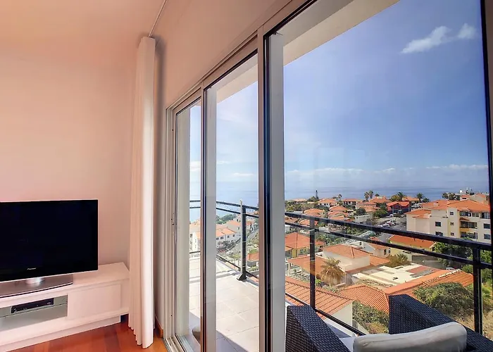 Time House By Lovelystay Apartment