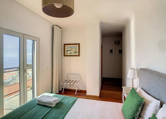 Time House By Lovelystay Canico (Madeira)