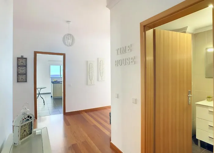 Time House By Lovelystay * Canico (Madeira)