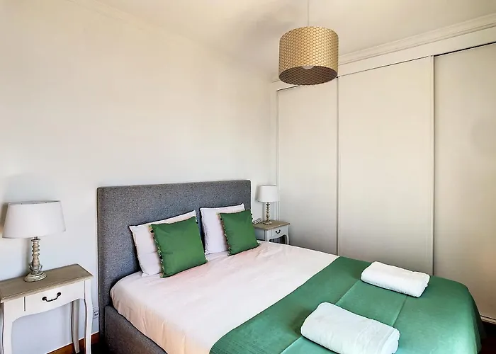 Time House By Lovelystay Apartment