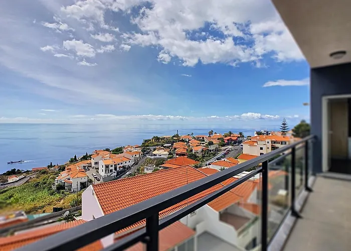 Time House By Lovelystay * Canico (Madeira)